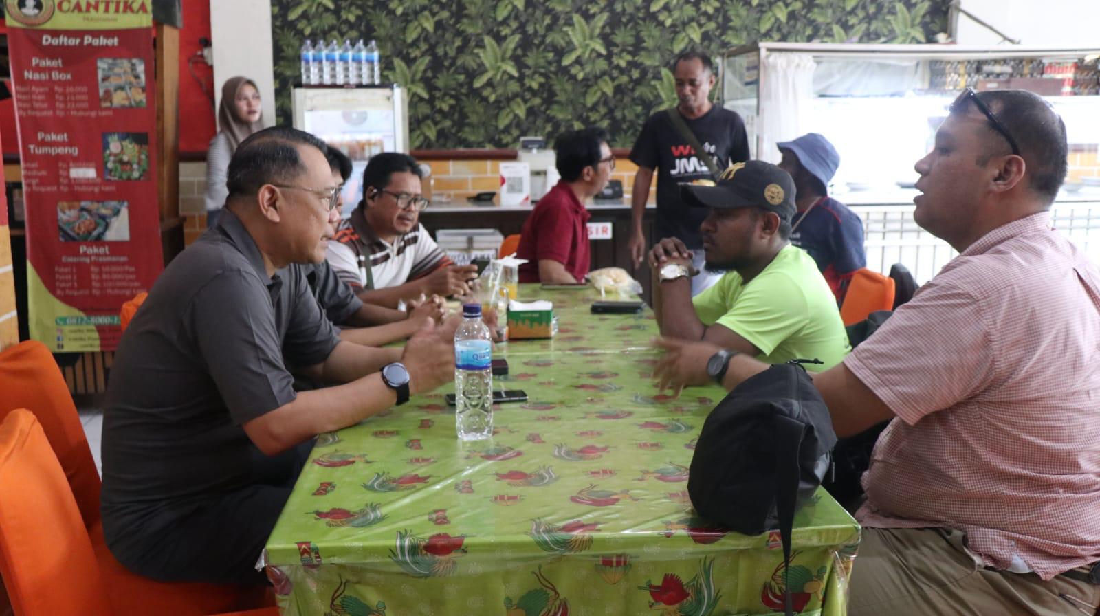 Jalin Kebersamaan, Satgas Humas Ops Damai Cartenz-2026 Gelar Tatap Muka Bersama Wartawan di Jayapura