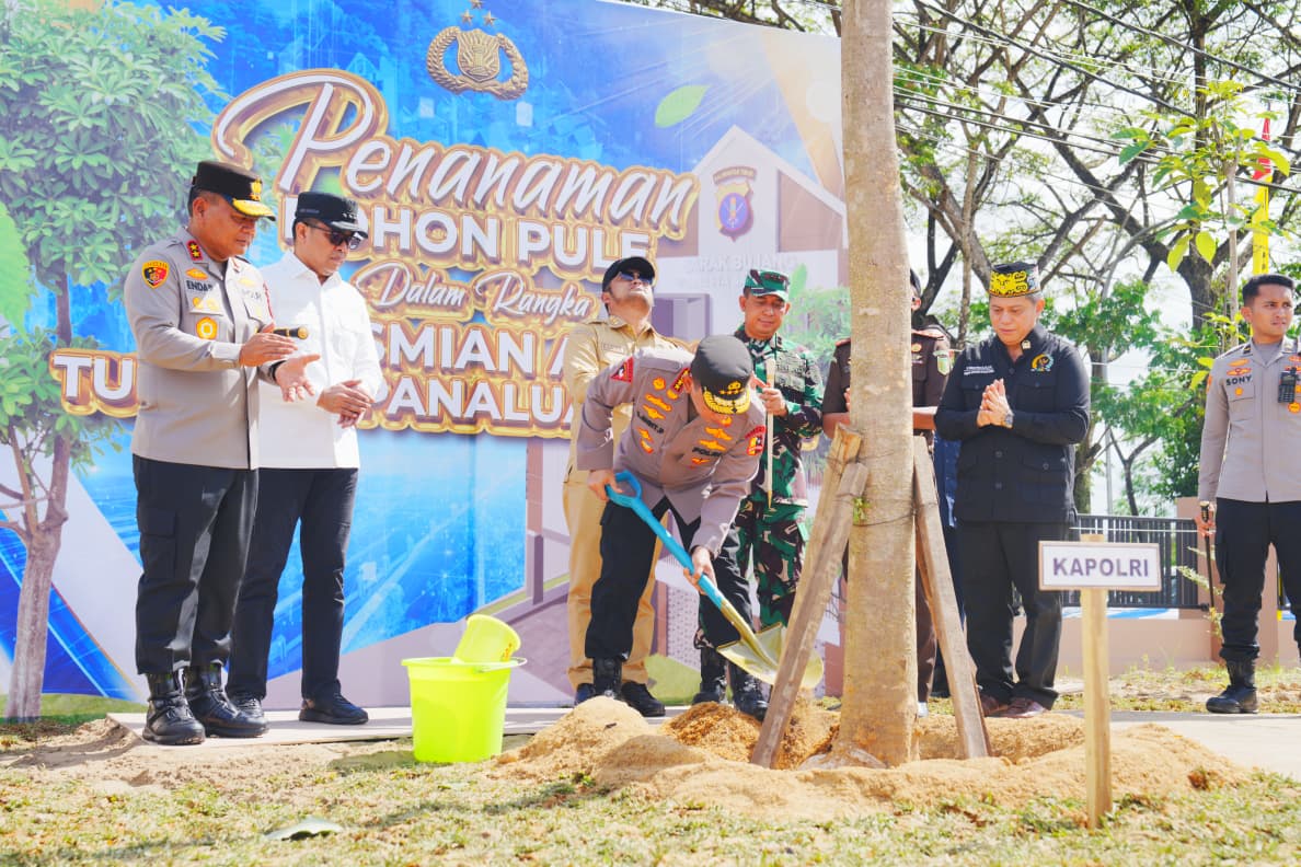Resmikan Asrama dan Sarpras Polda Kaltim, Kapolri : Berikan Pengabdian Terbaik untuk Masyarakat