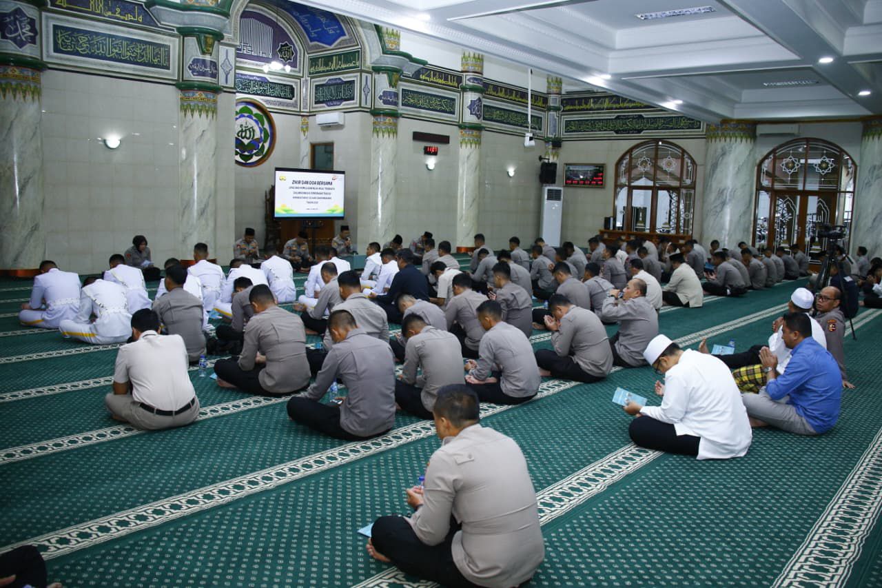 POLRI GELAR DZIKIR DAN DOA BERSAMA SAMBUT HARI BHAYANGKARA KE-80